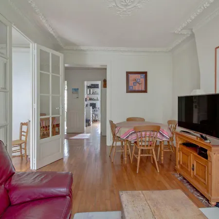 Szálloda Welkeys - Felix Faure Párizs